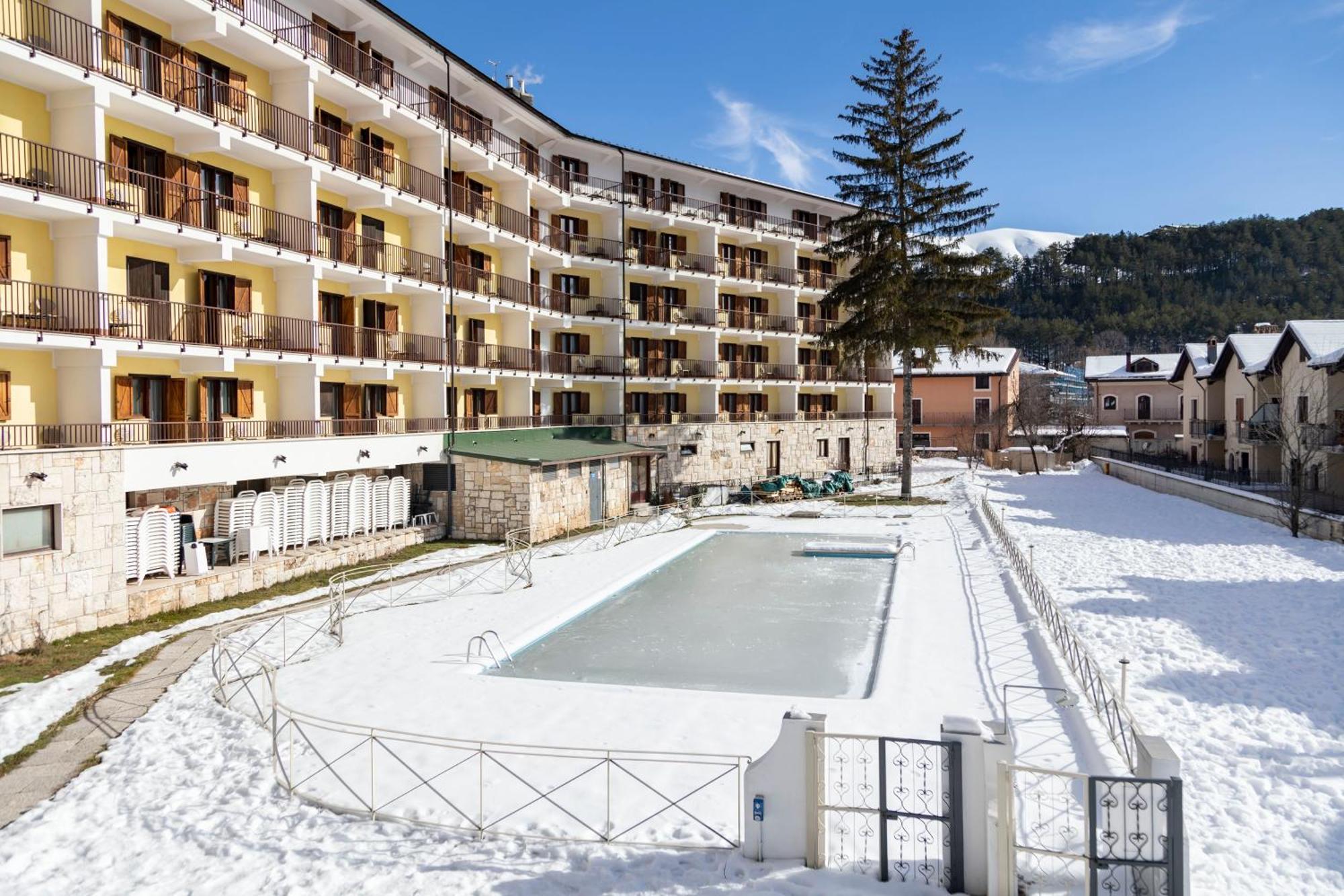 Grand Hotel Del Parco Pescasseroli Exterior photo